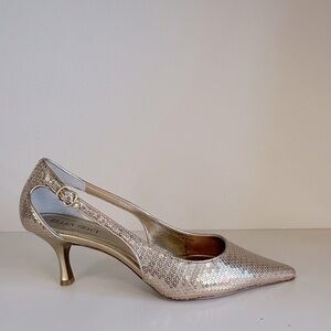 Ellen Tracy Metallic Gold Slingback Kitten Heels